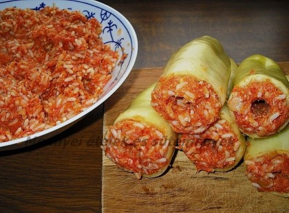 Az istenien tökéletes töltött paprika mindenképpen el kell készítened módra :)