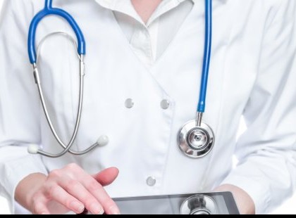 Óriási változások léptek életbe az egészségügyben január 1-től – Erre számíthatunk idén ha orvoshoz megyünk