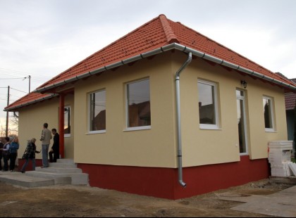 Családi házban élők figyelem – tavasztól pályázhattok teljeskörű felújításra!