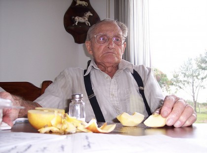 Igaz történet: Így reagált az idős apuka, amikor felnőtt fia ráförmedt!