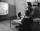 Nyomj egy lájkot, ha neked is ez volt a retró 5.1 - es házimozi. Amikor még igazi ünnep volt, hogy leülhettünk a családdal és ha még mi gyerekek tekerhettük a vetítőt.