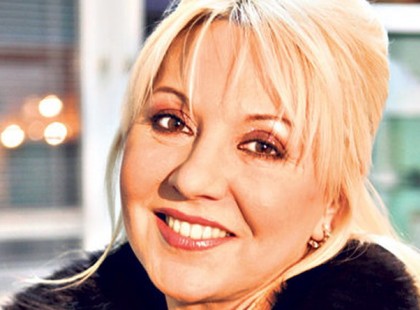 Majdnem elfelejtettük: Zoltán Erika énekesnő, február 15.-én 54 éves lett. Isten éltesse sokáig!