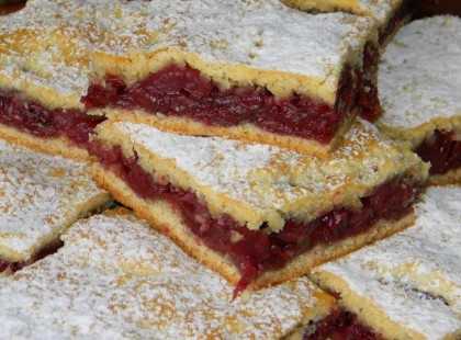 Nagyon szereti a családom meggyes dolgokat, mint a meggyes pitét