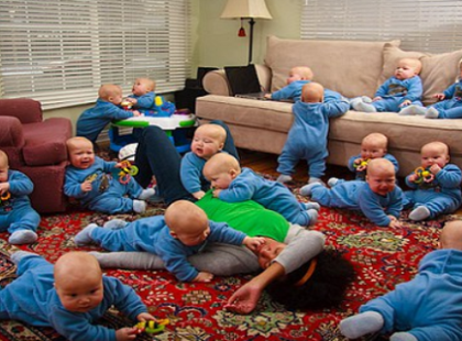 17 BABÁT SZÜLT EGYSZERRE A NŐ