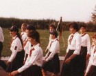 Amikor még a fiatalok előre köszöntek ez azokban az időkben volt, mikor a helyet is átengedtük az idősebbeknek. Sőt szentek nem voltunk, de még olyan is volt, hogy a környéken lakó ismerős időseknek hazacipeltük a boltból a kiló kenyeret, tejet és még ajtóig is szállítottuk.Emlékeztek?