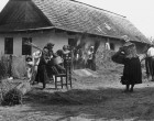 Rég volt és a rég mindig szebb igaz? Bár a képet nézvén és az emlékekben merengve a szépség mögött jó sok munkát is látunk azonnal.