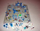 Neked is volt lego űrvárosod? Na hát nekem nem pedig aztán mindenemet odaadtam volna érte! Akár a fél karom, a fél lábam mindenem. Persze úgy is jó volt, hogy a barátnőmhöz jártam át és ott játszottunk együtt. Az együttön azért volt hangsúly. :)