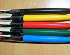 Amikor még képeslapokat vettünk és még dísztáviratokat küldözgettünk szomorú és örömteli eseményekre is egyaránt... abban a korban divat volt az ilyen toll. Szépen elmentünk az írószerbe és vettünk bele betétet.