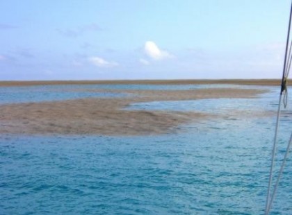 Azt hitték, egy homokzátony! Hamarosan megtudták, az életük forog kockán!