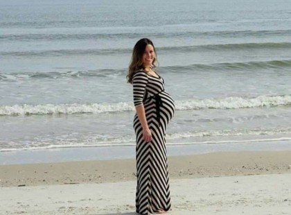 A férj lefotózta terhes feleségét... De amikor meglátta a képet... HIHETETLEN!