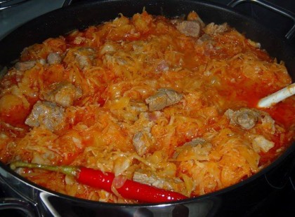 Ha Te is úgy gondolod, hogy a mai lányoknak inkább főzni kéne megtanulni, mint selfiezni akkor nyomj egy lájkot! Bár az utóbbi kb magzatként együtt jön velük már lassan.