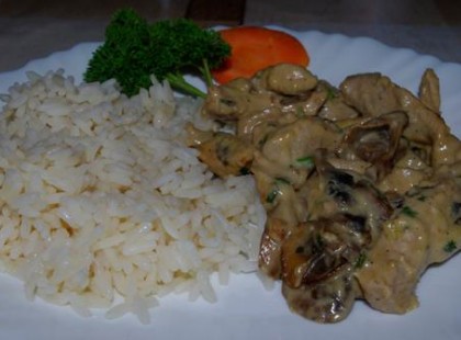 Tejszínes gombás csirkeragu mind a tíz ujjad megnyalod módra - fotókkal lépésről lépésre