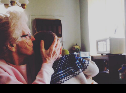 Szülei eldobták maguktól a kisfiút, nagymamája magához vette, nem hiszed el, mit tett erre a gyermek!