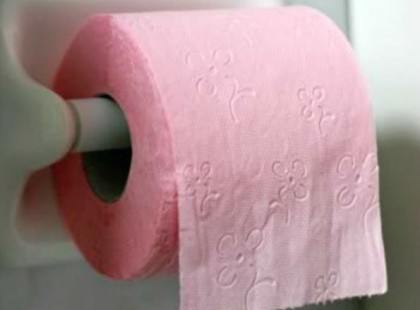 Mi történik, ha színes vagy illatos vécépapírt használsz?