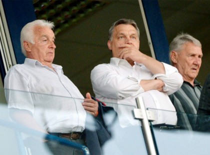 Pszichológus: Orbánt rugdosta az apja gyerekkorában, ma is rettegésben él