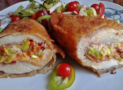 MAGYAROS, TÖLTÖTT CSIRKEMELL RÁNTVA CSAK ÚGY IGAZÁN JÓZSI MÓDRA :)