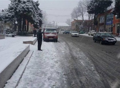 Szerdán még hó is eshet - A kellemes kedd után nagyot romlik az idő.