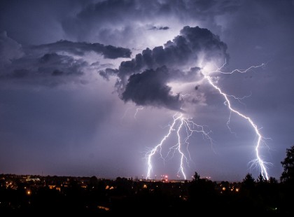 6 megyére adott ki figyelmeztetést az Országos Meteorológiai Szolgálat holnapra, azaz szerdára.A figyelmeztetés első fokú! EZEK A MEGYÉK ÉRINTETTEK >>>