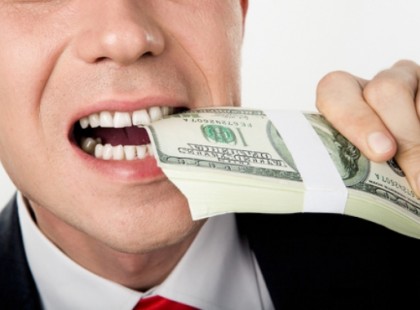 A szegény embereknek nem telik műfogsorra!