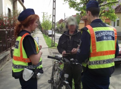 Bicikliseknek KÖTELEZŐ – 300 ezres bírságot is kaphatsz! Oszd meg Te is!