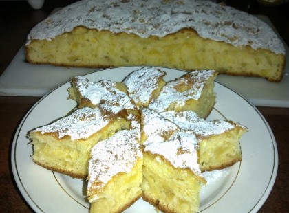 Villámgyors almás piskóta – könnyed finomság, egy szempillantás alatt!