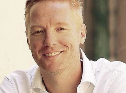 Ma 40 éves Bereczki Zoltán EMeRTon-díjas magyar színész, énekes, zenei producer.. Isten éltesse sokáig!