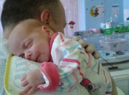 Damu Roland elmondta az igazságot a kislányáról, sőt képeket is mutatott a kis Majáról!