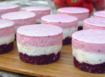 Ez az eper­torta a rab­jává tesz: se liszt, se cukor nem kell hozzá!