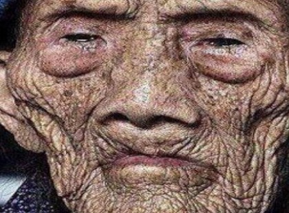 A világ legidősebb embere 256 évesen megtörte a csendet és elmondta a hosszú élet titkát!