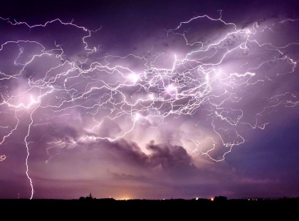 Durva viharok jönnek – 9 megyére adtak ki figyelmeztetést mára, van ahol másodfokút!