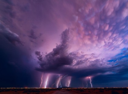 FIGYELEM! 11 megyére adtak ki figyelmeztetést! Károkozó szél, nagyméretű jég és felhőszakadás jön!