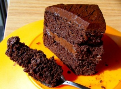 MENNYEI CSO­KO­LÁ­DÉ­TORTA LISZT ÉS CUKOR NÉL­KÜL! IS­TENI ÍZ, NULLA BŰN­TU­DAT