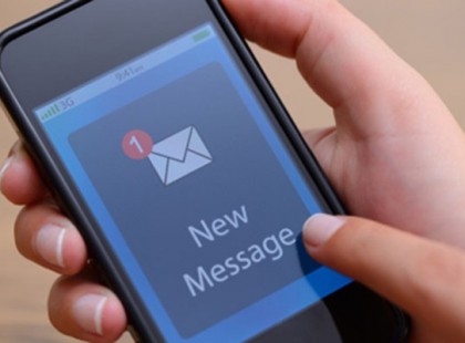 CSOMÓ PÉNZT NYÚLHATNAK LE A SZÁMLÁDRÓL MINDÖSSZE EGYETLEN SMS-EL! Egyetlen sms-sel kezdődik, de az egész bankszámlát kipucolhatják a trükkös csalók. Ha nem figyelsz és válaszolsz, a számlád már üres is!LÉGY NAGYON ÓVATOS, mert a bank nem téríti meg a károdat!!! Kérem segítse munkánkat egy megosztással, hogy minél több emberhez eljuthasson a figyelmeztetést, mert ez a csalás bárkinek hatalmas károkat okozhat! Segítsünk egymásnak egy megosztással, mert a bank nem fog segíteni rajtunk! KÖSZÖNJÜK!