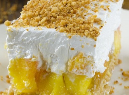 A nyár leg­fi­no­mabb di­é­tás őszi­ba­rac­kos sü­tije, sütni sem kell!