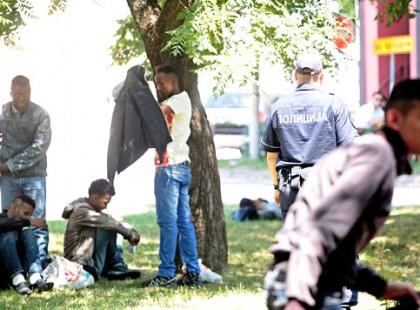 Egyre nagyobb a baj Horgoson! A migránsok uralják a falut!