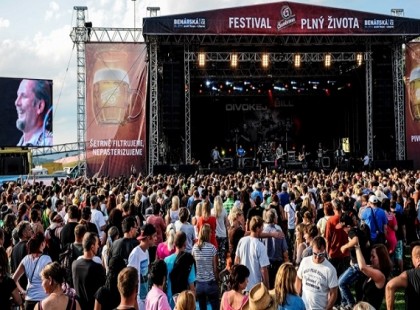„Allah akbar!” kiáltással támadott a cseh rockfesztiválon