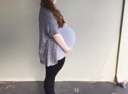 EZ AZ ANYA NEGYEDIK GYERMEKÉT VÁRTA, ÁM POCAKJA CSAK NŐTT, NŐTT ÉS NŐTT...