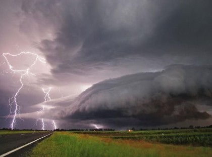 Figyelem! JÉGESŐ, 80 km/órás szél, felhőszakadás heves zivatar várható ma délután! – 6 megyére már kiadták a figyelmeztetést!