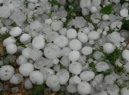 Brutális jégeső pusztított ma az országban,rengeteg gazdának oda a mindene.Fotók