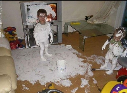 21 gyermek aki ,,feltűnően nagy csendben játszott”, nem is véletlenül…