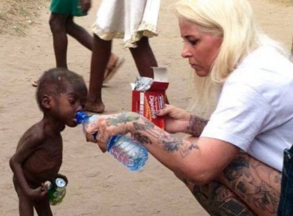 EMLÉKSZEL MÉG ERRE A SZEGÉNY NIGÉRIAI KISFIÚRA? ÍGY NÉZ KI MA!