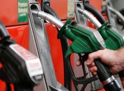 Ok­tó­ber­től a ga­tyád is rá­megy a ben­zinre!