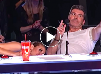 A zsűrinek el kellett rejtőznie, mert nem érezték magukat biztonságban a 14 éves lány produkciójától…