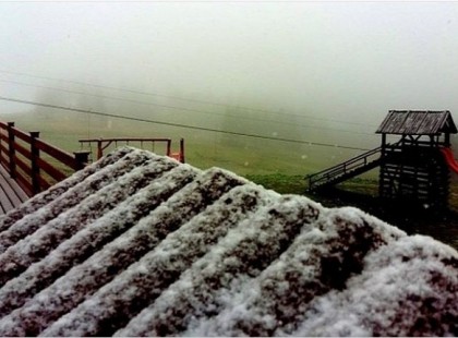 Elkezdett havazni - Egy kicsit korán jött.