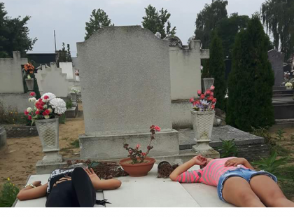 SÍROKAT GYALÁZÓ TINILÁNYOK: 