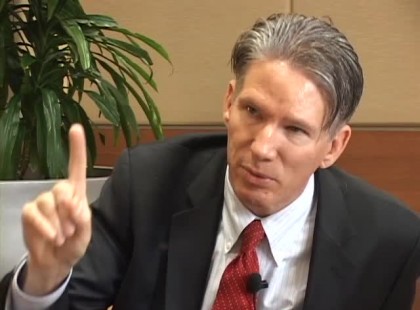 Egy természetgyógyász orvos azt állítja, hogy az emberek a kemoterápiába halnak bele, nem a rákba