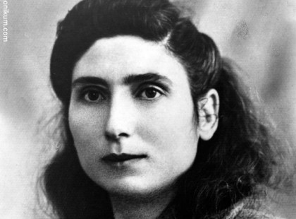 Ennek a 93 éves nőnek a fotóitól libabőrös leszel. A fia bemutatja őket valami nagyon különleges módon.