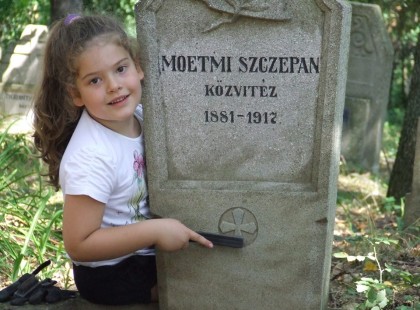 Valóságshow nézése helyett inkább rendbe tettek egy I.Világháborús katonatemetőt