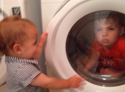 Segítség! 25 fotó, amely bebizonyítja, hogy a gyerekek mindenre képesek. A 12. volt az utolsó csepp a pohárban!