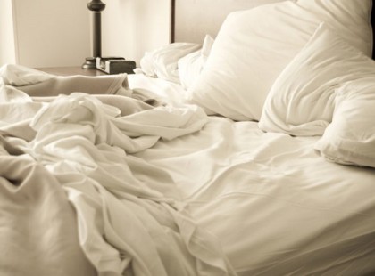 MIÉRT NEM SZABAD REGGEL BEVETNI AZ ÁGYAT? NAGYON HASZNOS INFORMÁCIÓ!